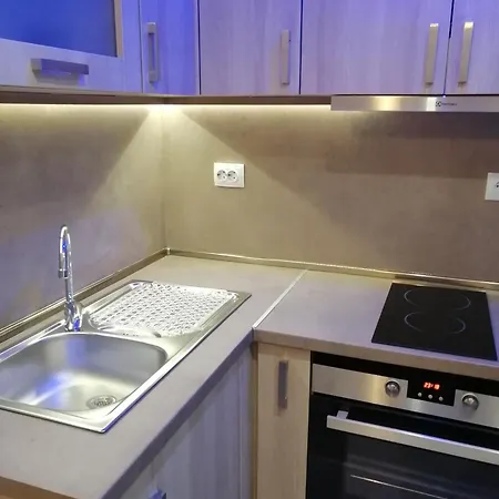 Emanuela Holidays Private Parking *