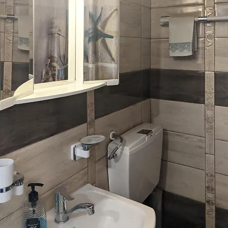 Apartament Emanuela Holidays With Private Parking *